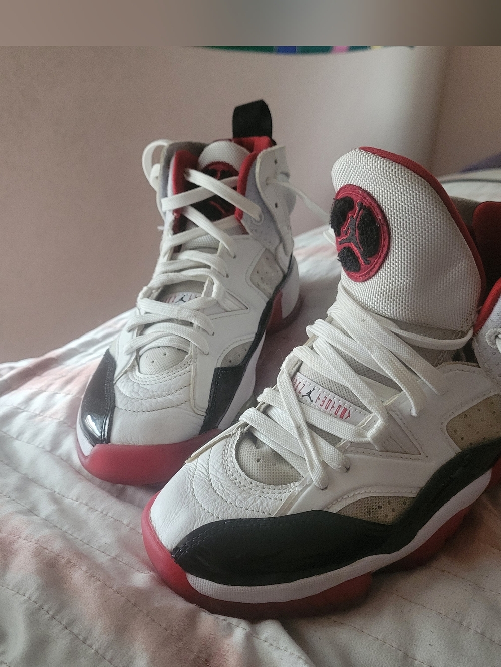 Jordan Two Trey Kids Shoes White Black and Red Size 4.5Y - Picture 2 of 10